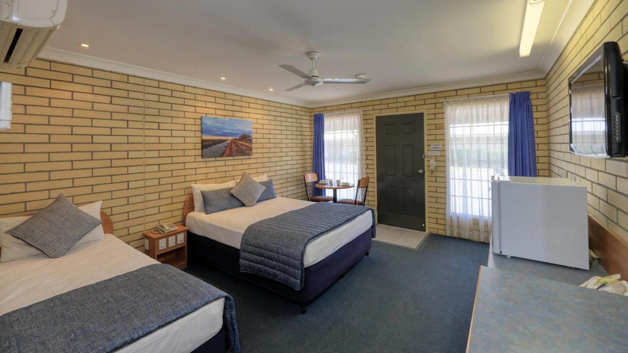 Riverland Motor Inn セント・ジョージ エクステリア 写真